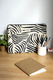 Custodia Hindbag Ava media per laptop da 15 pollici - Ecru Zebra