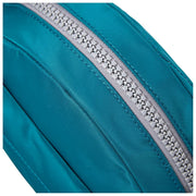 Borsa a tracolla piccola in nylon riciclato Roka Paddington - Blu Mare del Nord