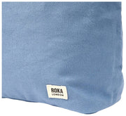 Borsa a tracolla grande in tela di cotone Roka Hoxton - Blu aviazione
