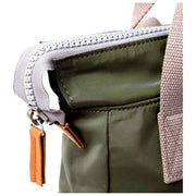 Zaino piccolo in nylon riciclato Roka Bantry B - Verde erba cipollina
