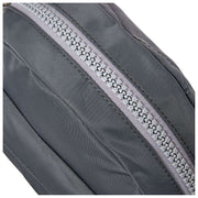 Borsa a tracolla piccola in nylon riciclato Roka Paddington - Grigio Beluga