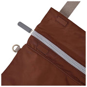 Borsa a tracolla piccola in nylon riciclato Roka Stratford - Rocky Road Marrone