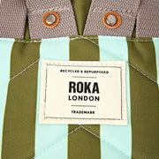 Zaino piccolo in tela riciclata Roka Canfield B - Moss Stripe/Blu