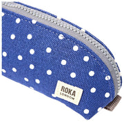 Custodia piccola in tela di cotone Roka Tate - Pois blu scuro