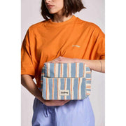 Borsa da toilette Hindbag Alix extra large - strisce arancioni/blu