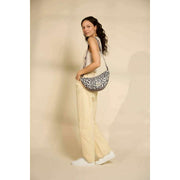 Borsa posteriore Andrea Half Moon Bag - Leopardo bianco sporco