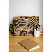 Custodia Hindbag Ava media per laptop da 15 pollici - Cannella Zebra Marrone