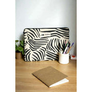 Custodia Hindbag Ava media per laptop da 15 pollici - Ecru Zebra