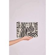 Custodia media con cerniera Hindbag Ema - Crema zebrata