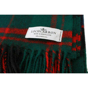 Locharron of Scotland Borders Macdonald Clan Moderna coperta in lana d'agnello - Verde scuro/Navy/Rosso