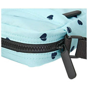 Borsa a tracolla in tela riciclata Roka Bond - Cuori blu/blu