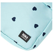 Borsa a tracolla in tela riciclata Roka Bond - Cuori blu/blu