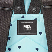 Zaino piccolo Roka Canfield B in tela riciclata - Cuori blu/blu