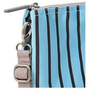 Borsa a tracolla Roka Carnaby XL in tela riciclata - Striscia blu