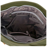 Borsa a tracolla media in nylon riciclato Roka Kennington B - Verde erba cipollina