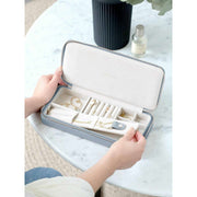 Elegante portagioielli da viaggio con cerniera per collana Stackers - blu scuro