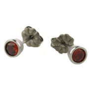 Titanium Titanio Piccolo gemme Orecchini in pietra - Rosso